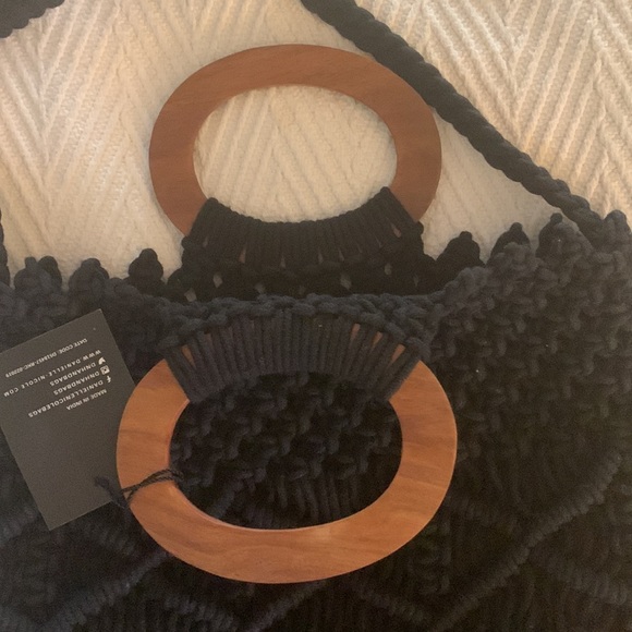 🌺 FREE with any full price purchase. Danielle Nicole Macrame Bag Black - Picture 9 of 9